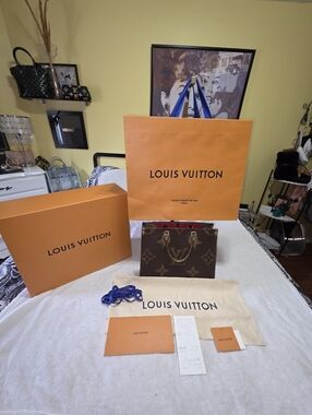 Authentic Louis Vuitton OnTheGo MM Tote